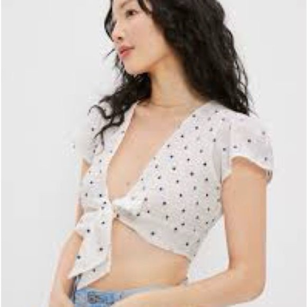 American Eagle Smocked Tie-Front Blouse. White and Blue Polka Dot Crop. XS